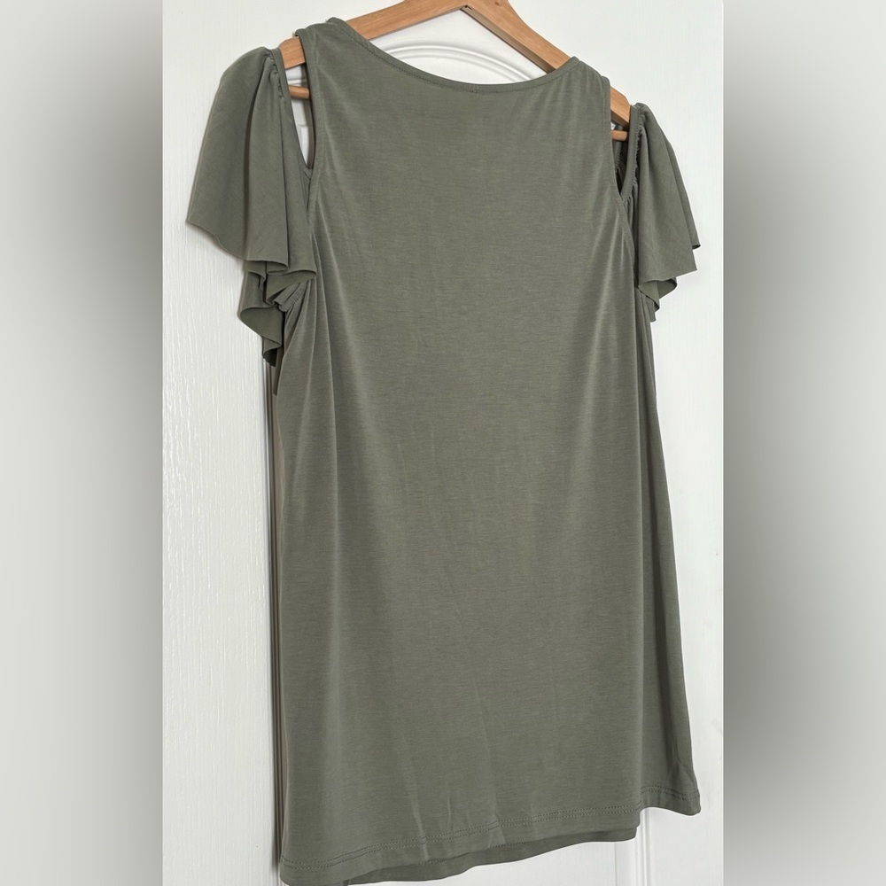 NWT Green Mittoshop “cold shoulder” ruffle sleeve blouse - size S - Picture 6 of 9